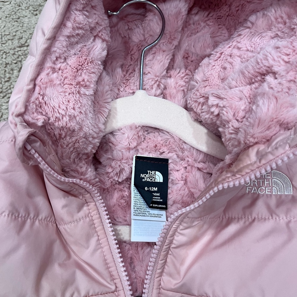 The North Face Girls Light Pink Hooded Puffer Jacket